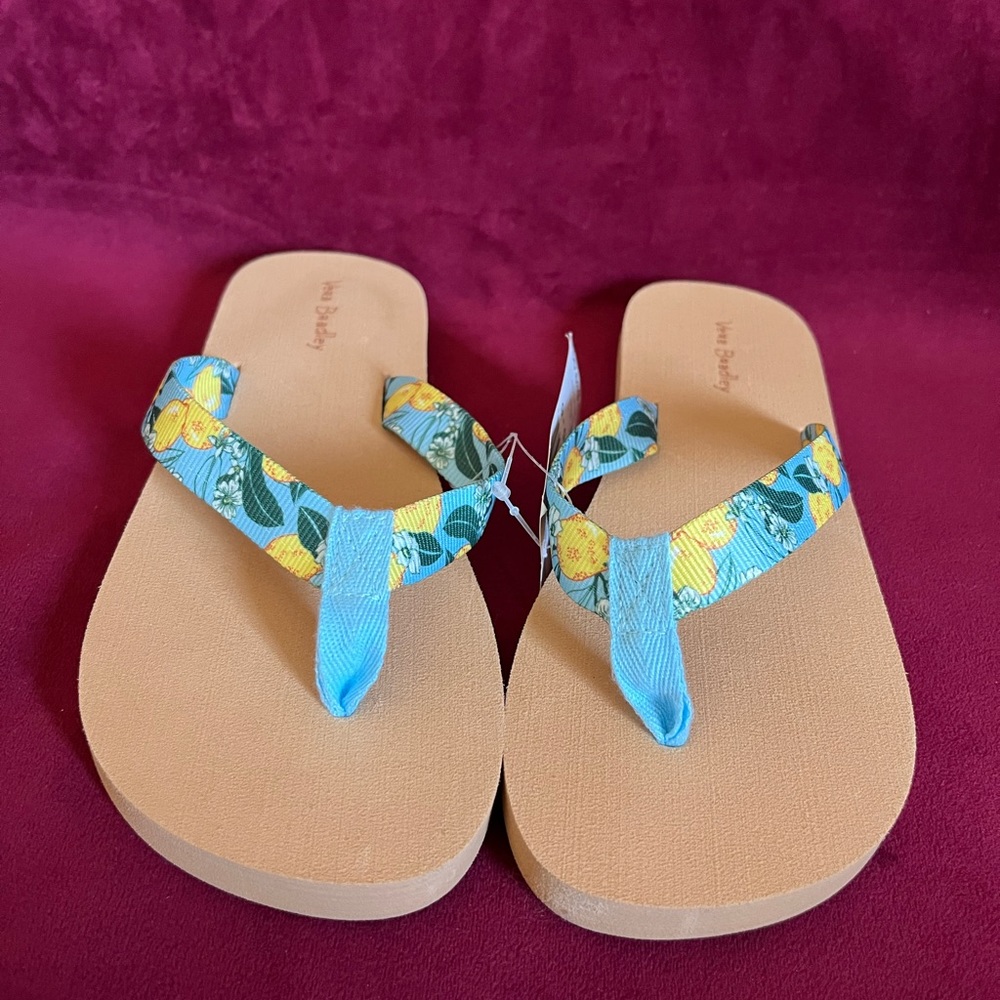 Vera Bradley Webbing Strap Flip Flops-small “lemon grove” NWT